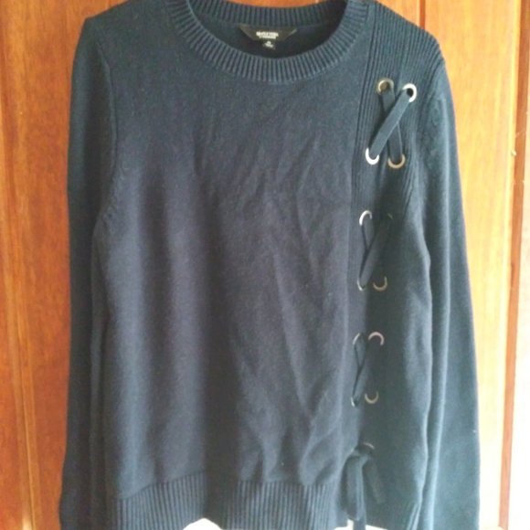 Simply Vera, Vera Wang - Navy Layered Lace Up Ribbed Sweater - Picture 2 of 7